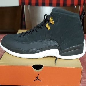 Air Jordan retro 12 taxi's
